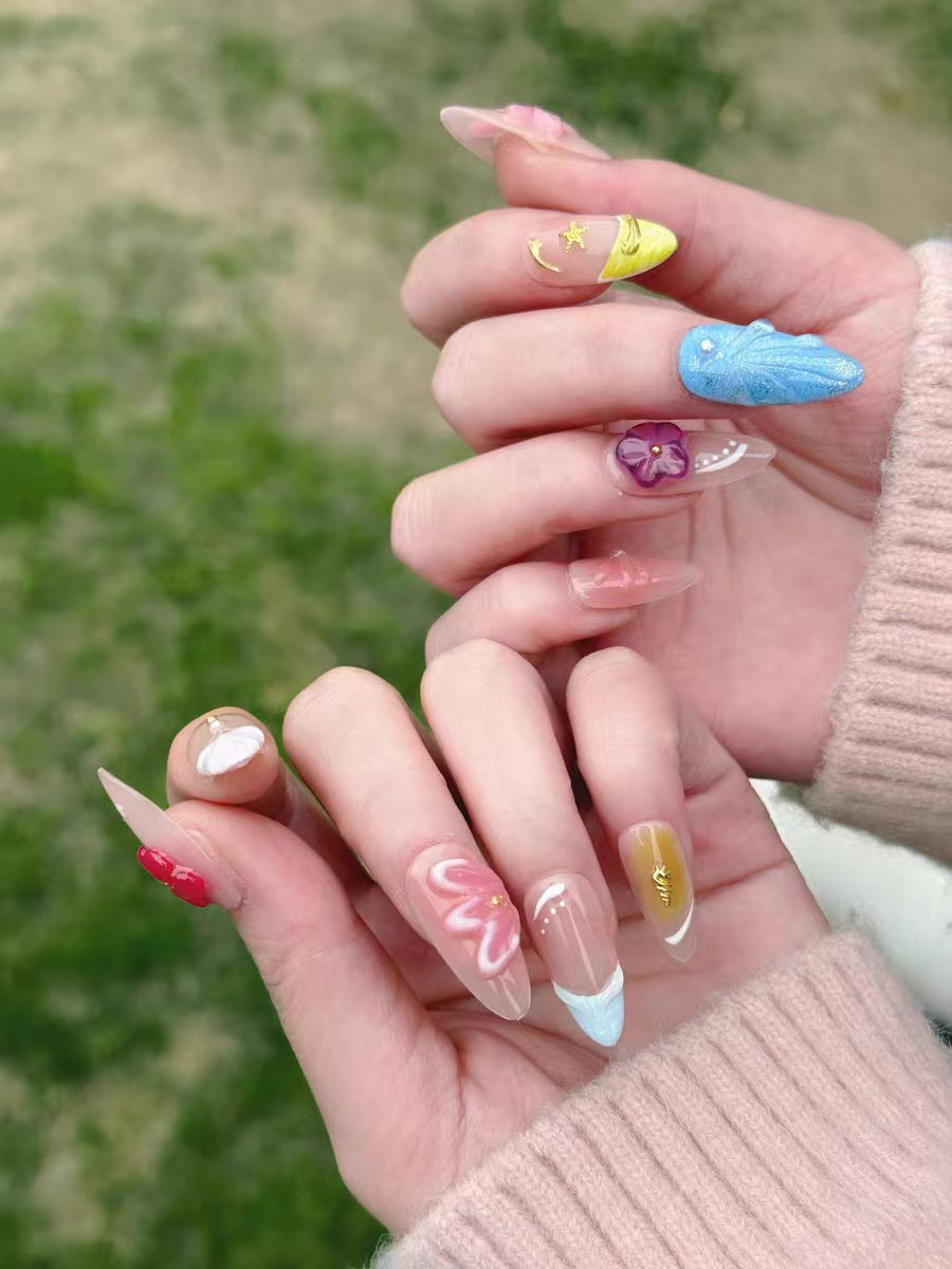 Natural looking nail colors