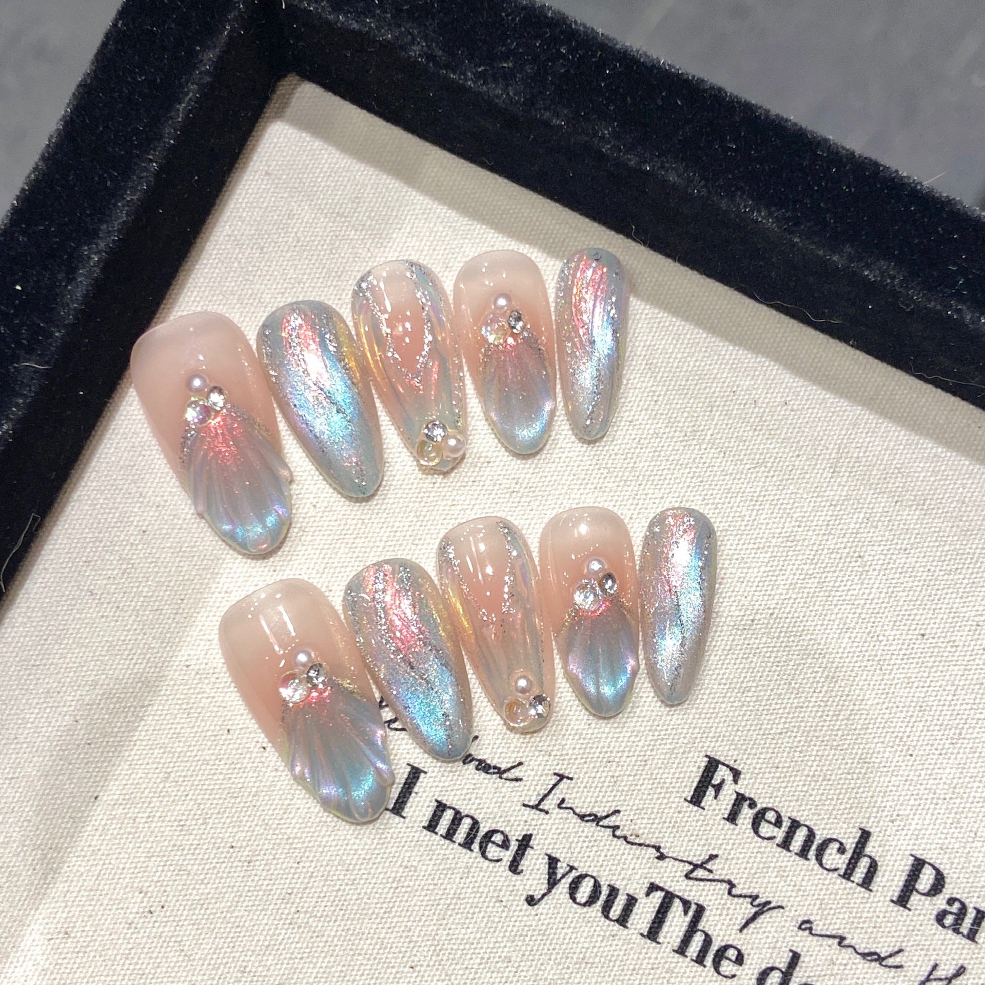 How to Get False Nails Off Quickly and Gently
