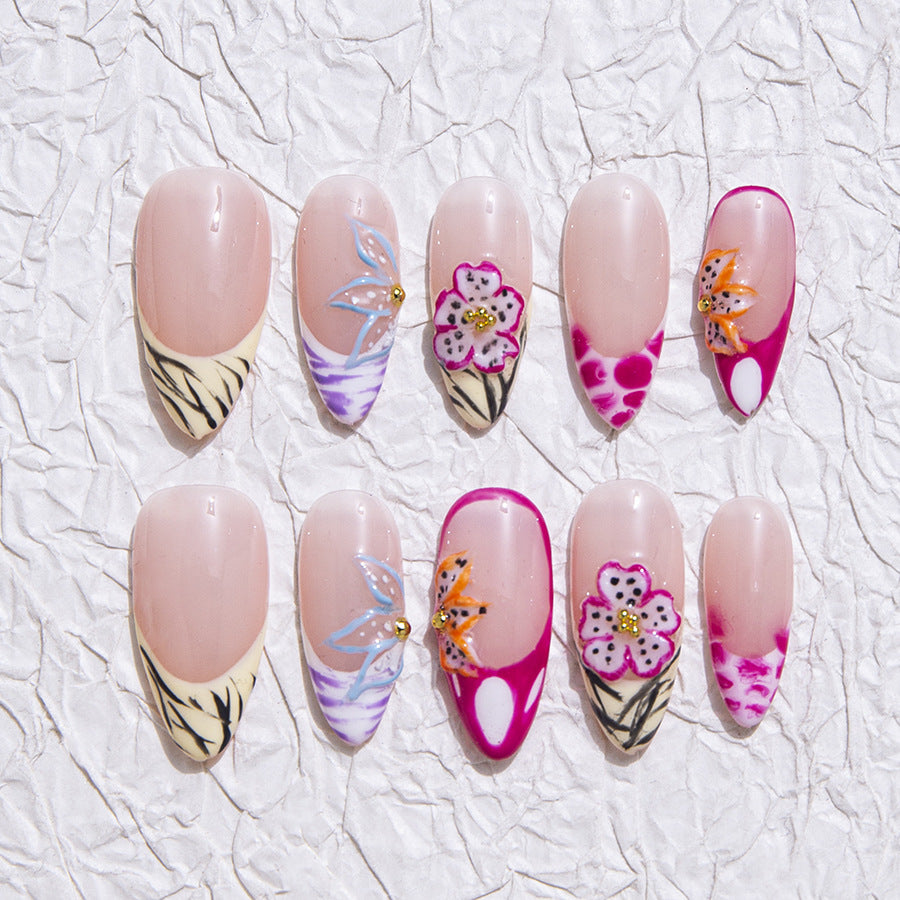 Pastel and Floral Style for Daily Wear: Flower Decorated Press-on Nails
