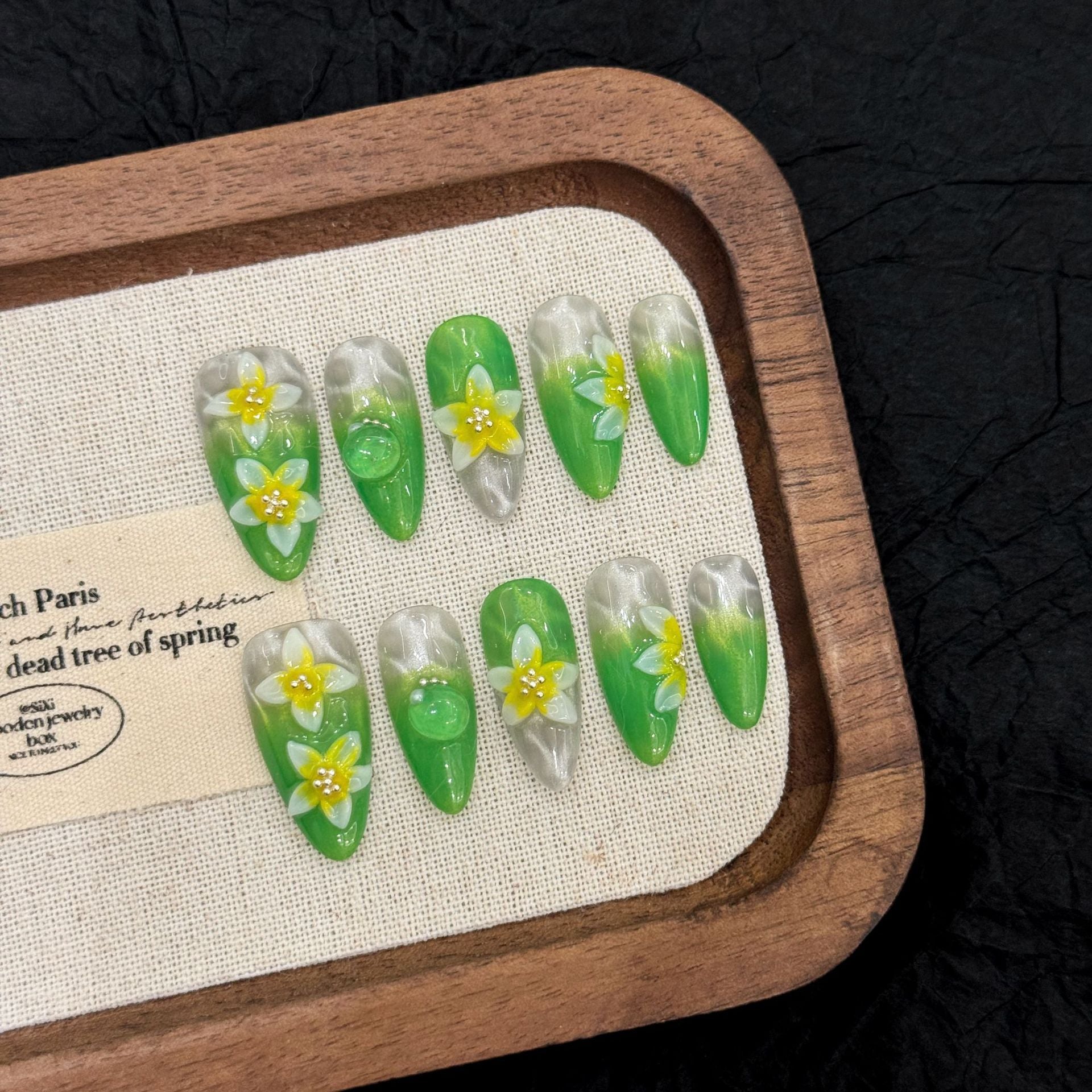 Green - themed floral style daily wear press - on nails