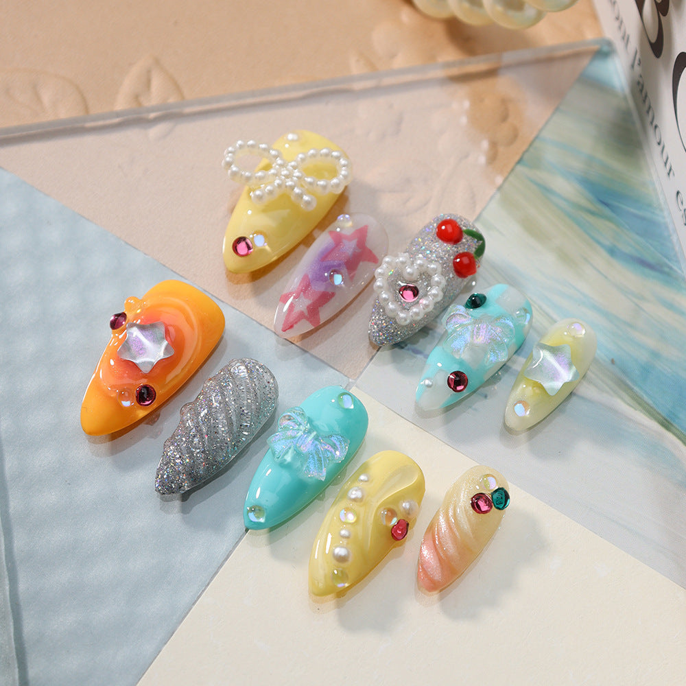 Colorful and fashionable summer nails