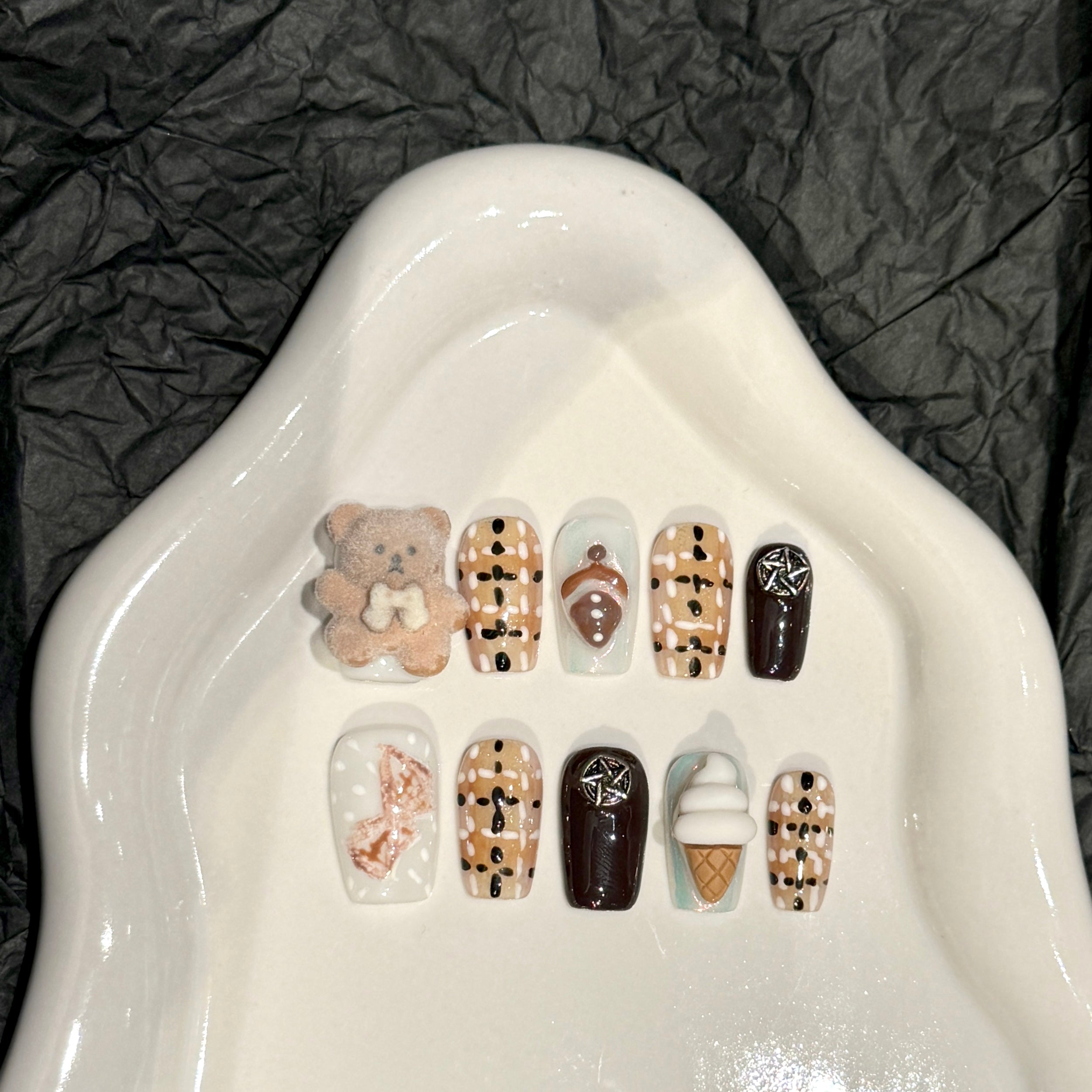 Beige Sweet Style Daily Wearable Nail Stickers