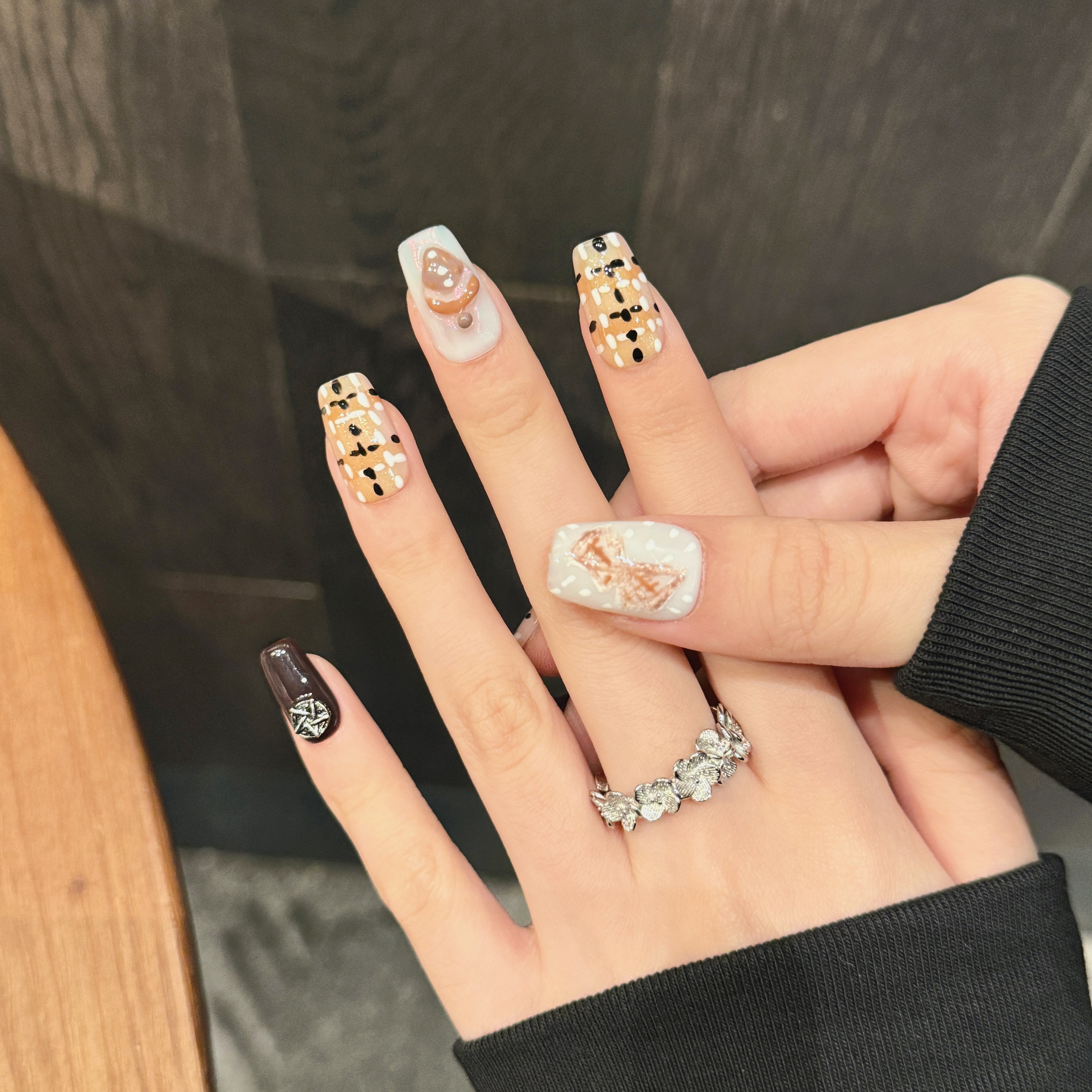 Beige Sweet Style Daily Wearable Nail Stickers