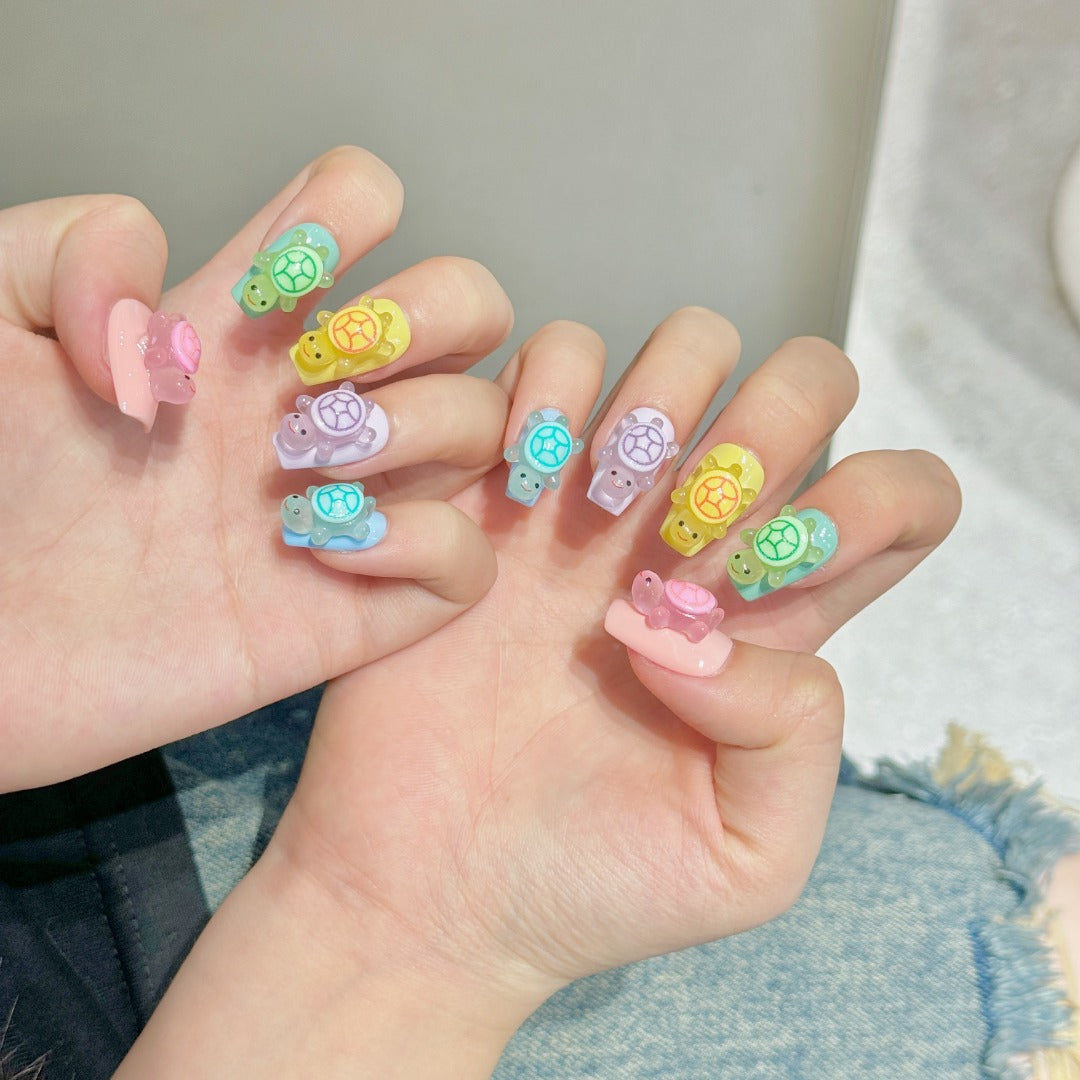 Colorful cartoon-style wearable nail set