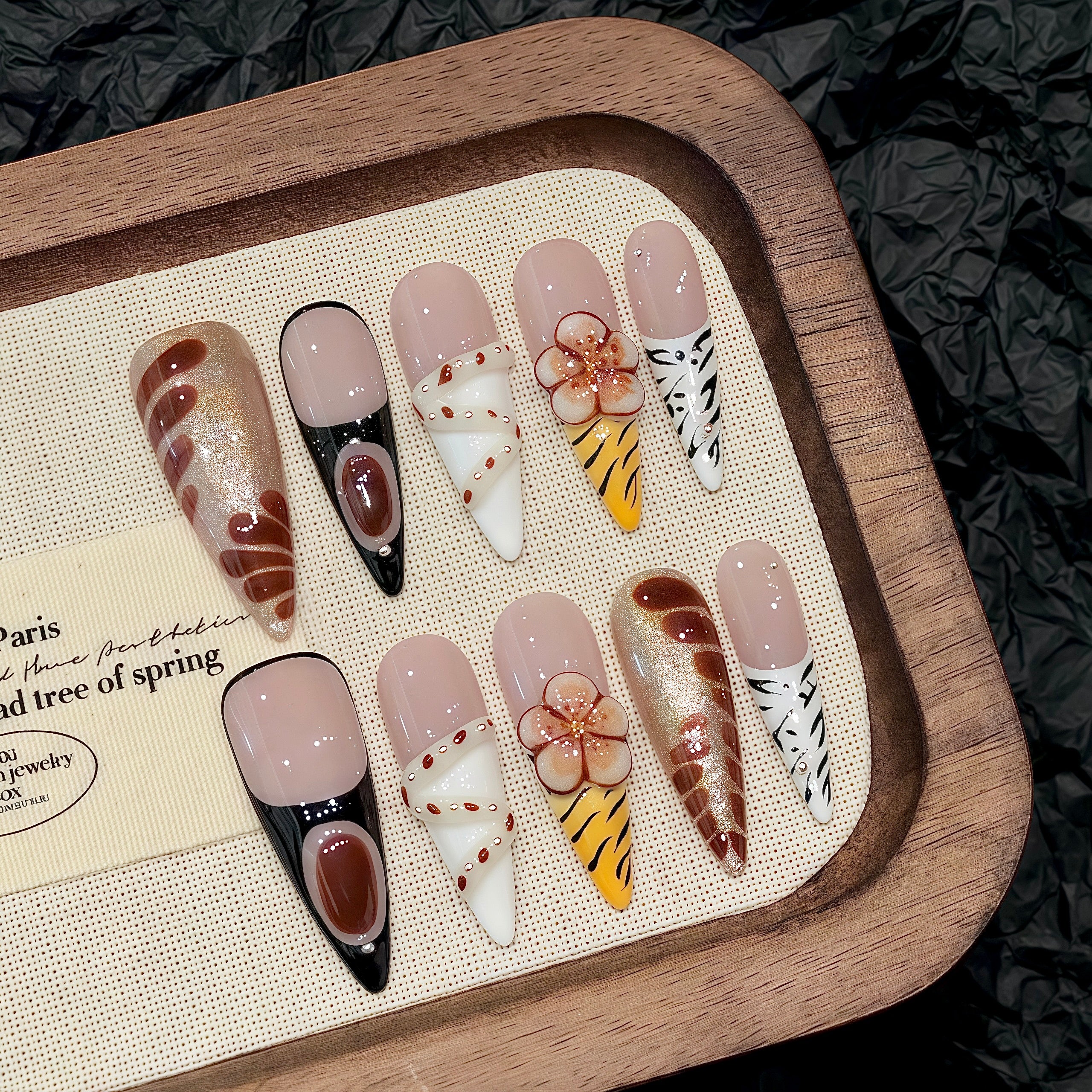 Neutral  Brown Retro Floral  Animal Print Party  Daily Wear Press - on Nails