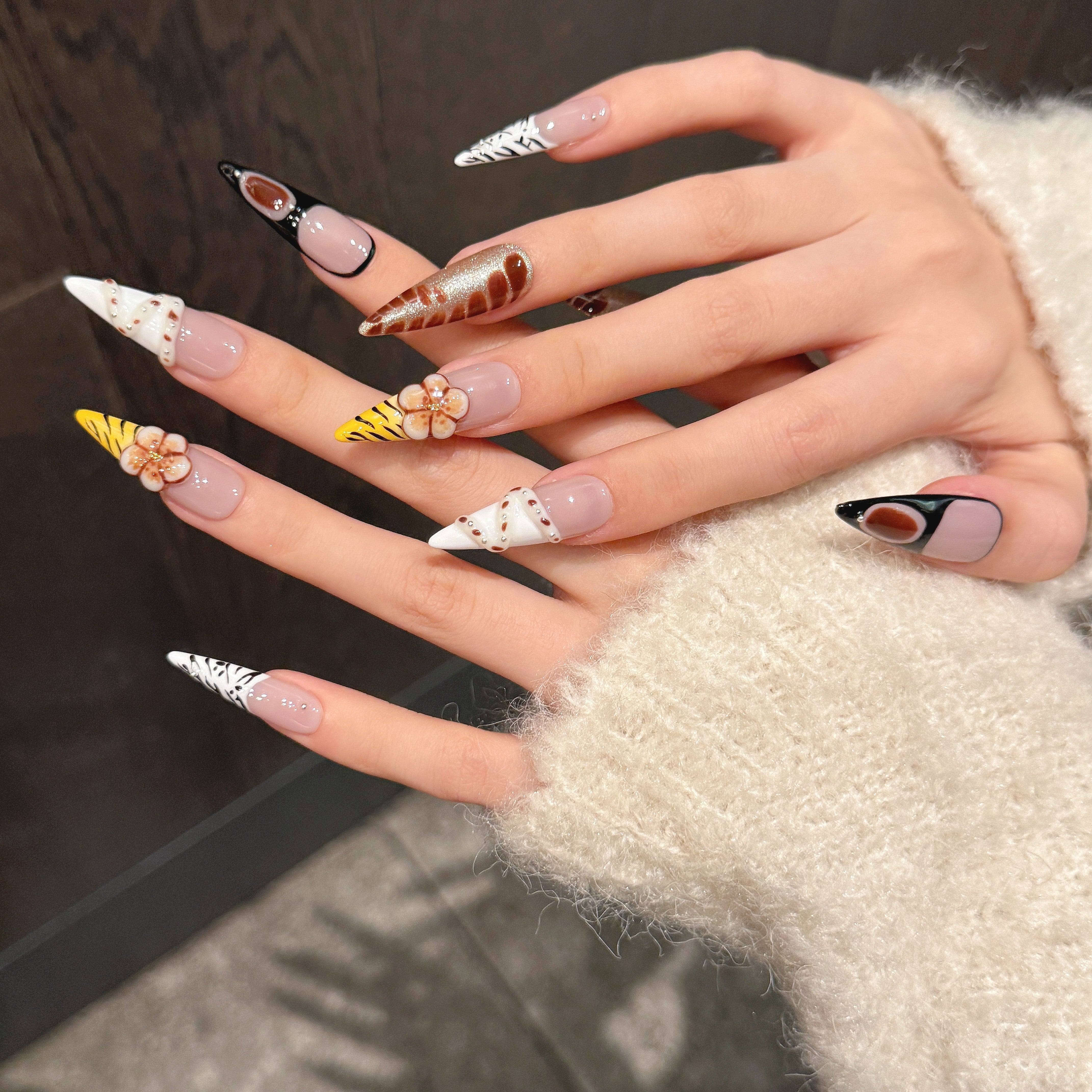 Neutral  Brown Retro Floral  Animal Print Party  Daily Wear Press - on Nails