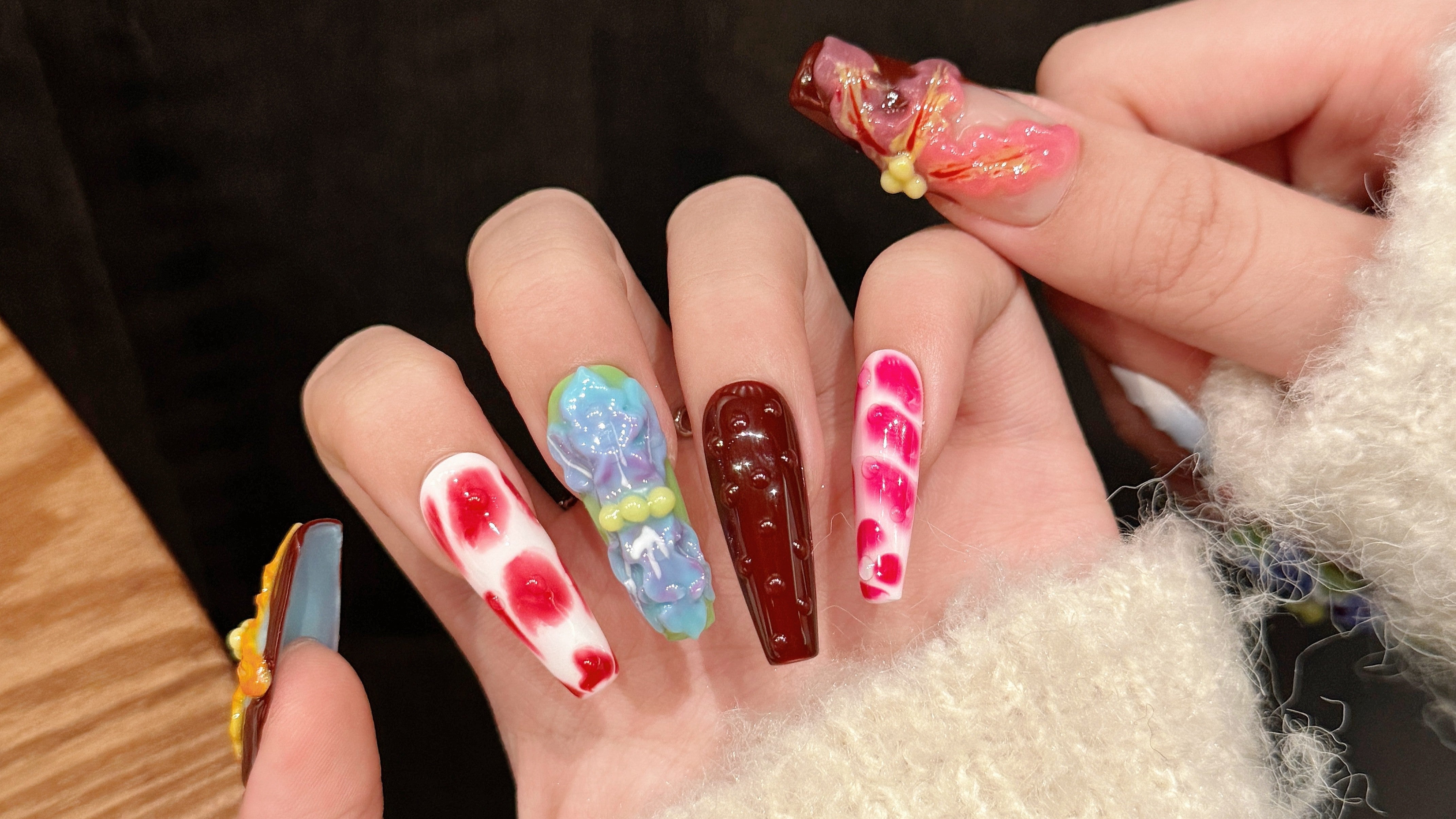 Colorful Artistic Daily Wear Press - on Nails