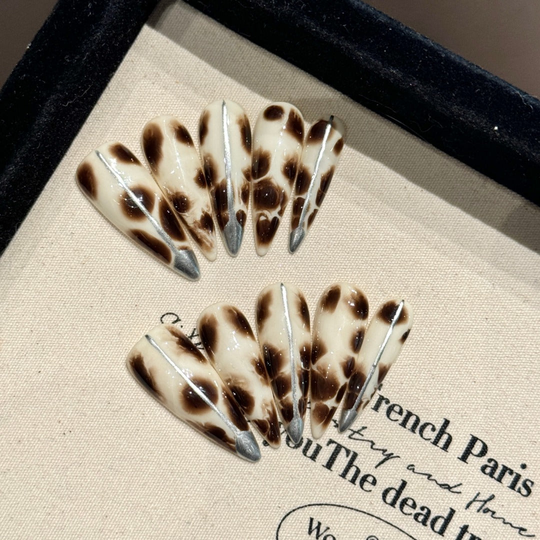 Neutral Leopard Style Nightclub Wearable Nail Art