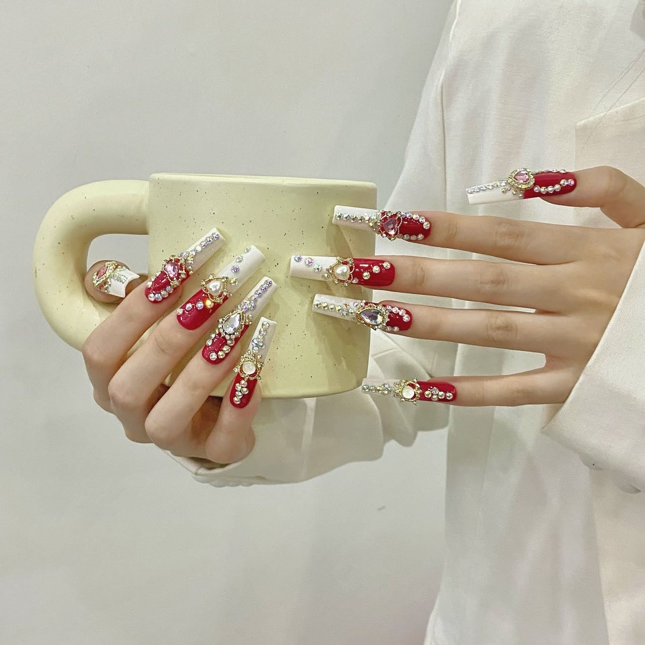 Red and White Color Glamorous Style Party Scene Press - on Nails