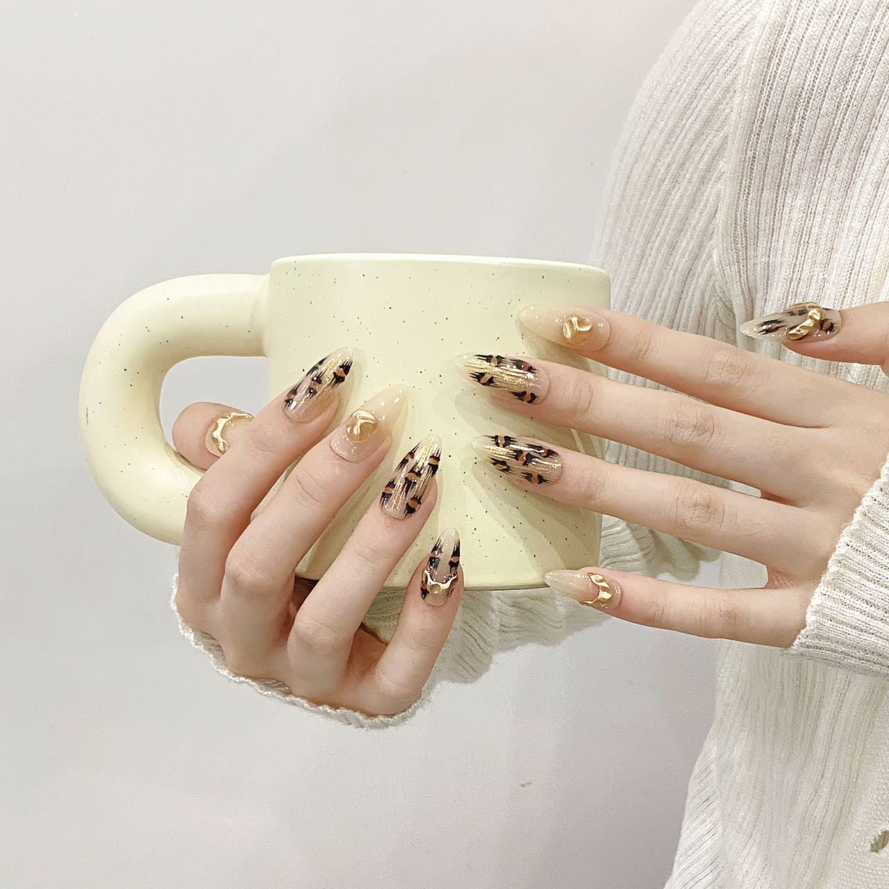 Nude and Gold Stylish Party Wearable Nail Art