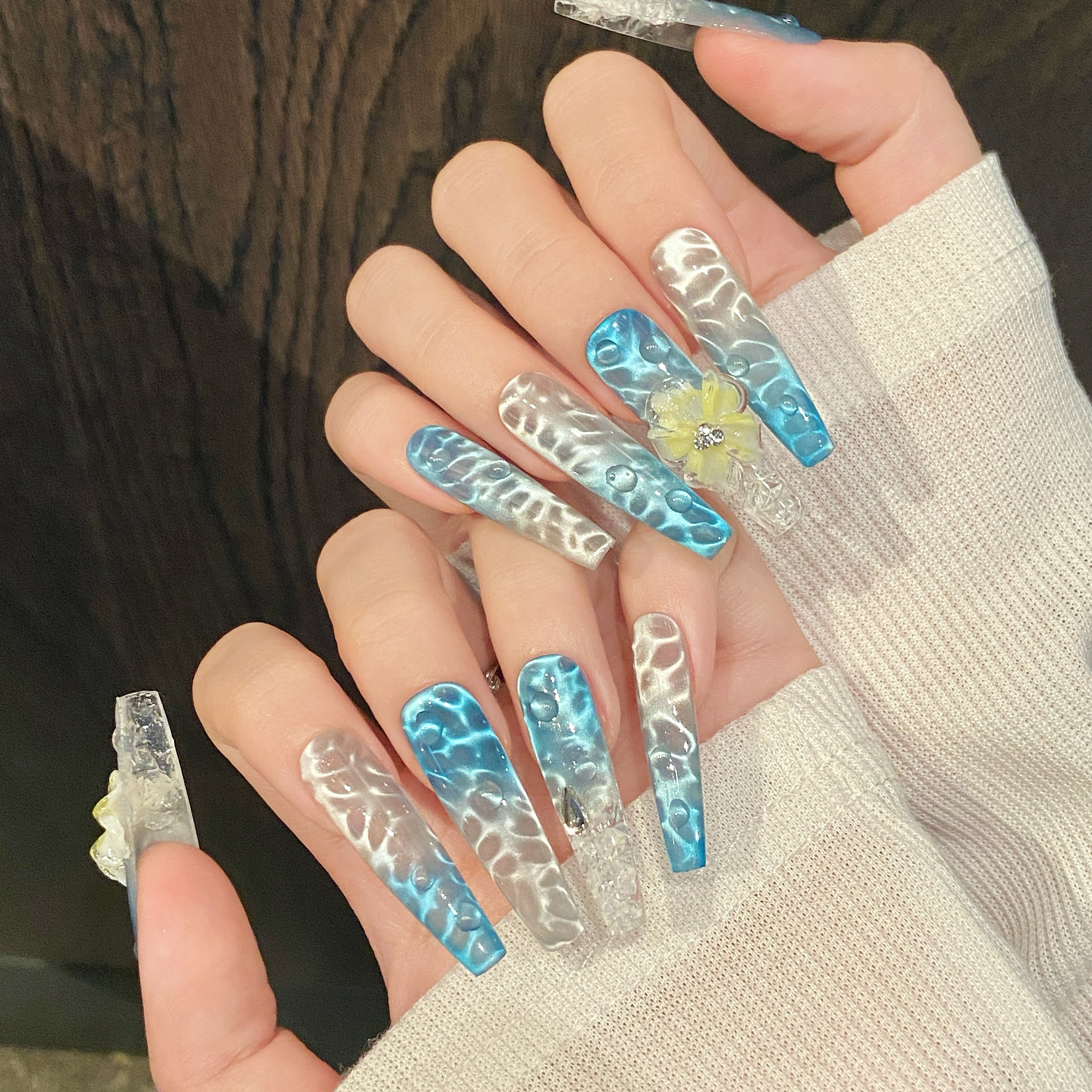 Blue and White Color Series Floral Style Daily Wear Wearable Nails