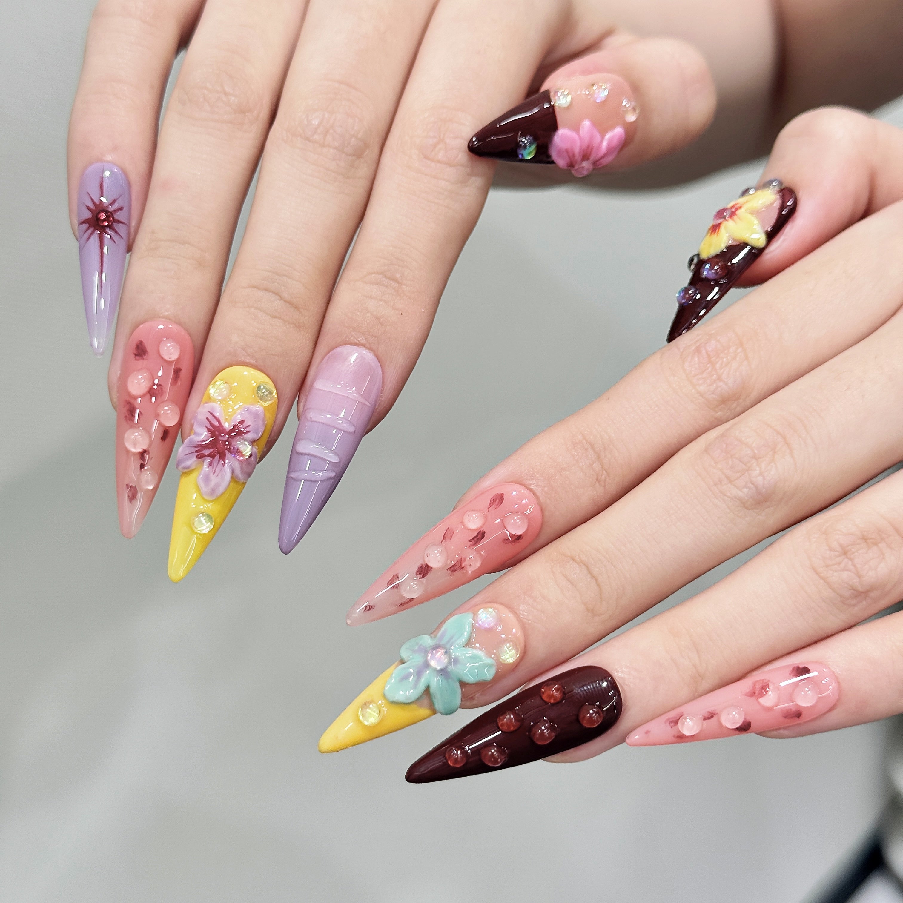 Multicolor floral style daily wear nail