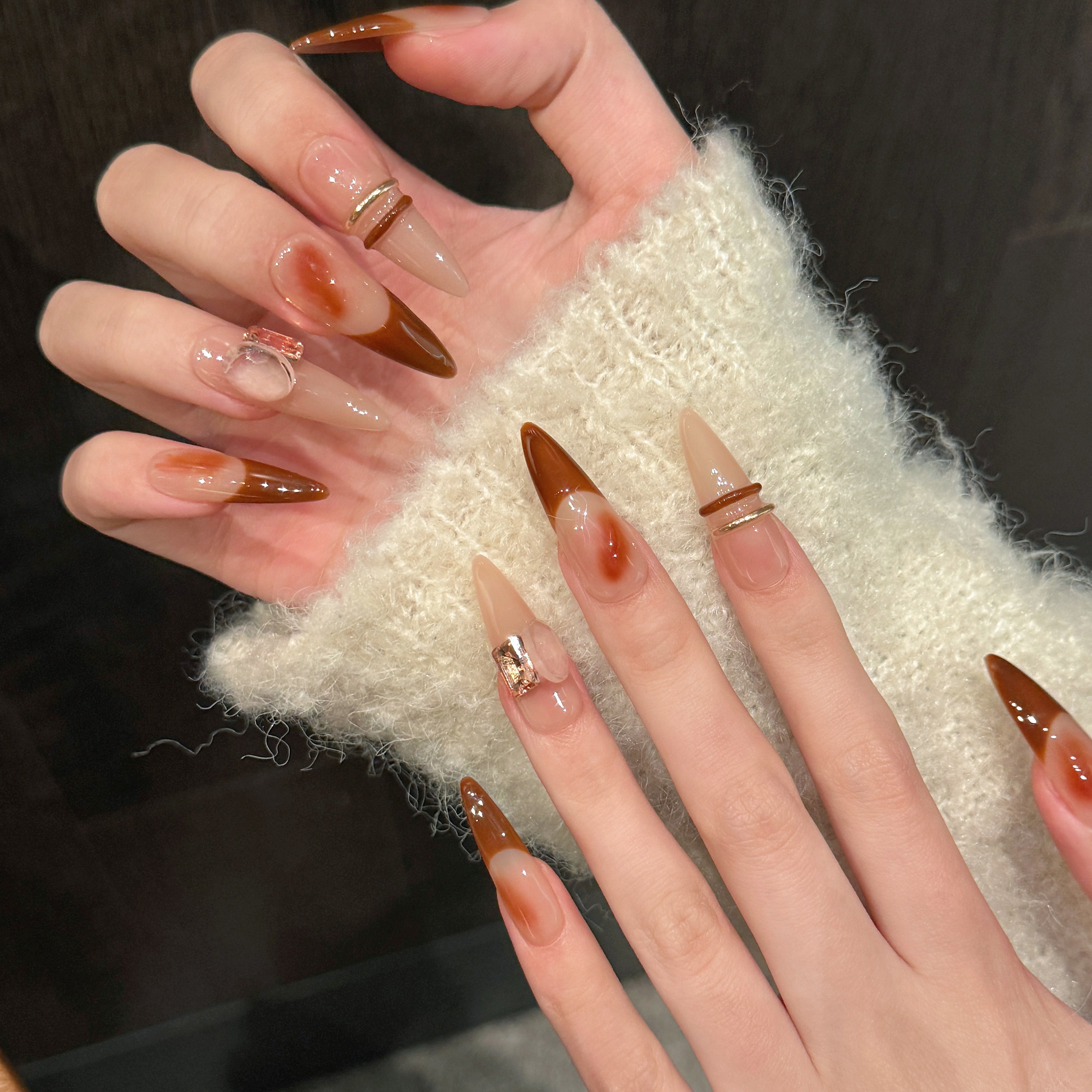 Neutral-toned, minimalist style, daily wear, press-on nails.