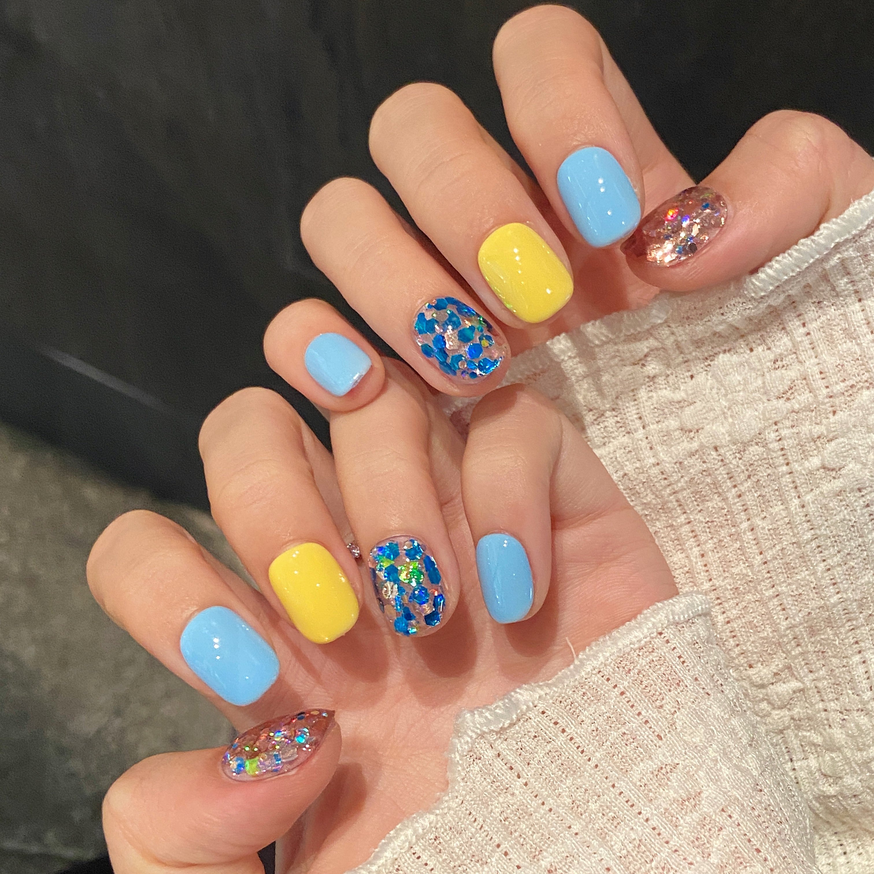Blue-yellow Colorful Spring Style Party Wearable Nail Art