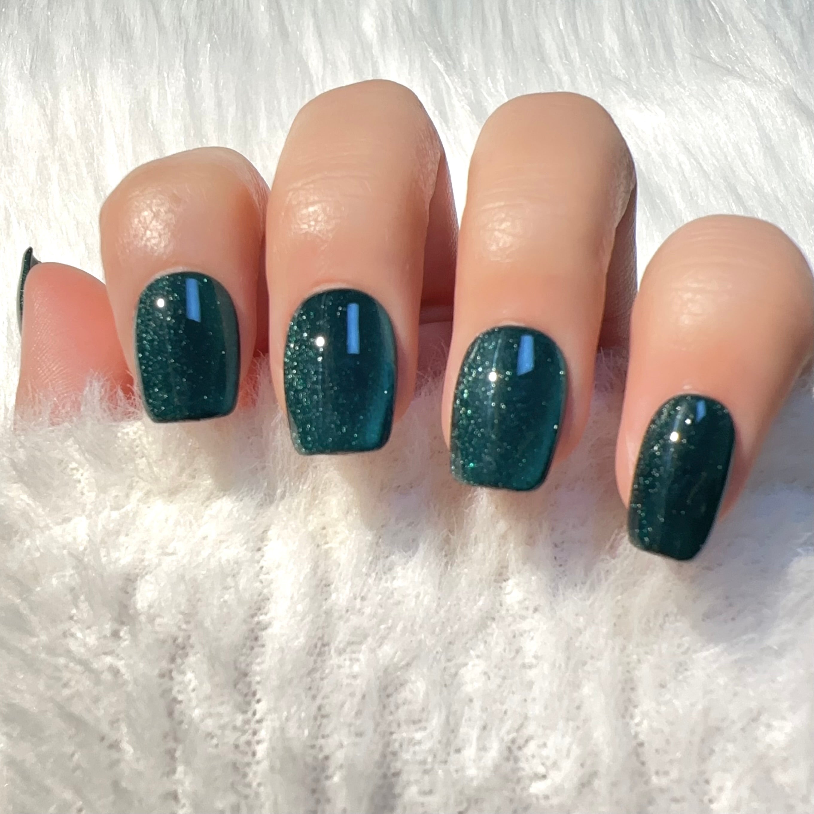 Dark Green Metallic Party Wear Press-on Nails