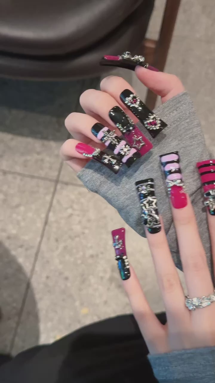 The 2025 Gothic Nail Art Trend: Long Black Nails