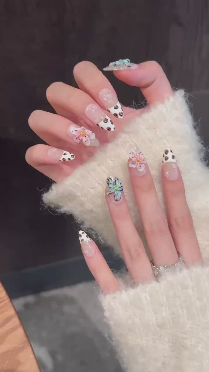 Nude  White Floral Sweet Style Party Wearable Nail Art