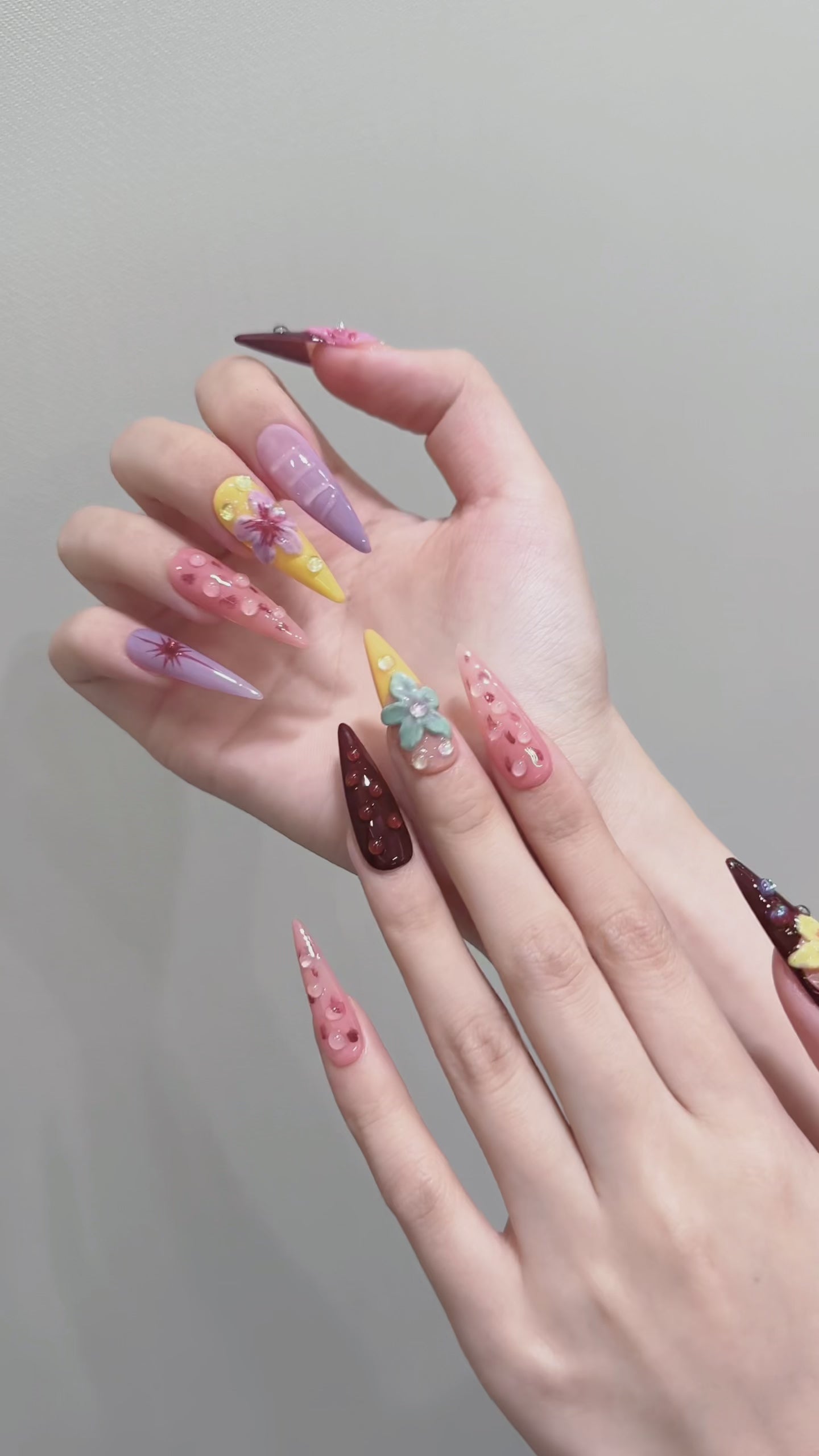 Multicolor floral style daily wear nail